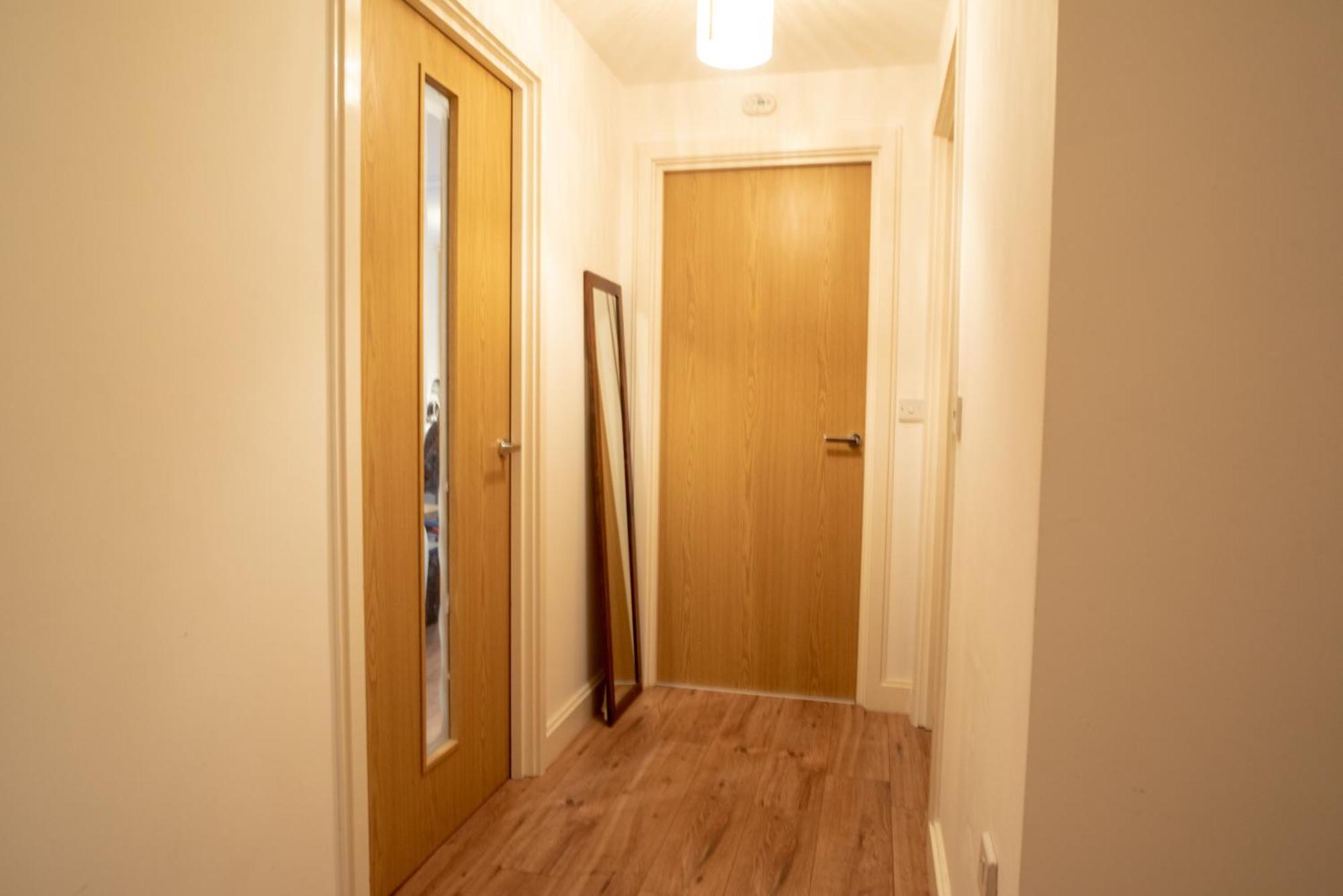 Spacious 1 Bed Apartment With Workspace, Coffee & Free Secure Parking Birmingham Kültér fotó