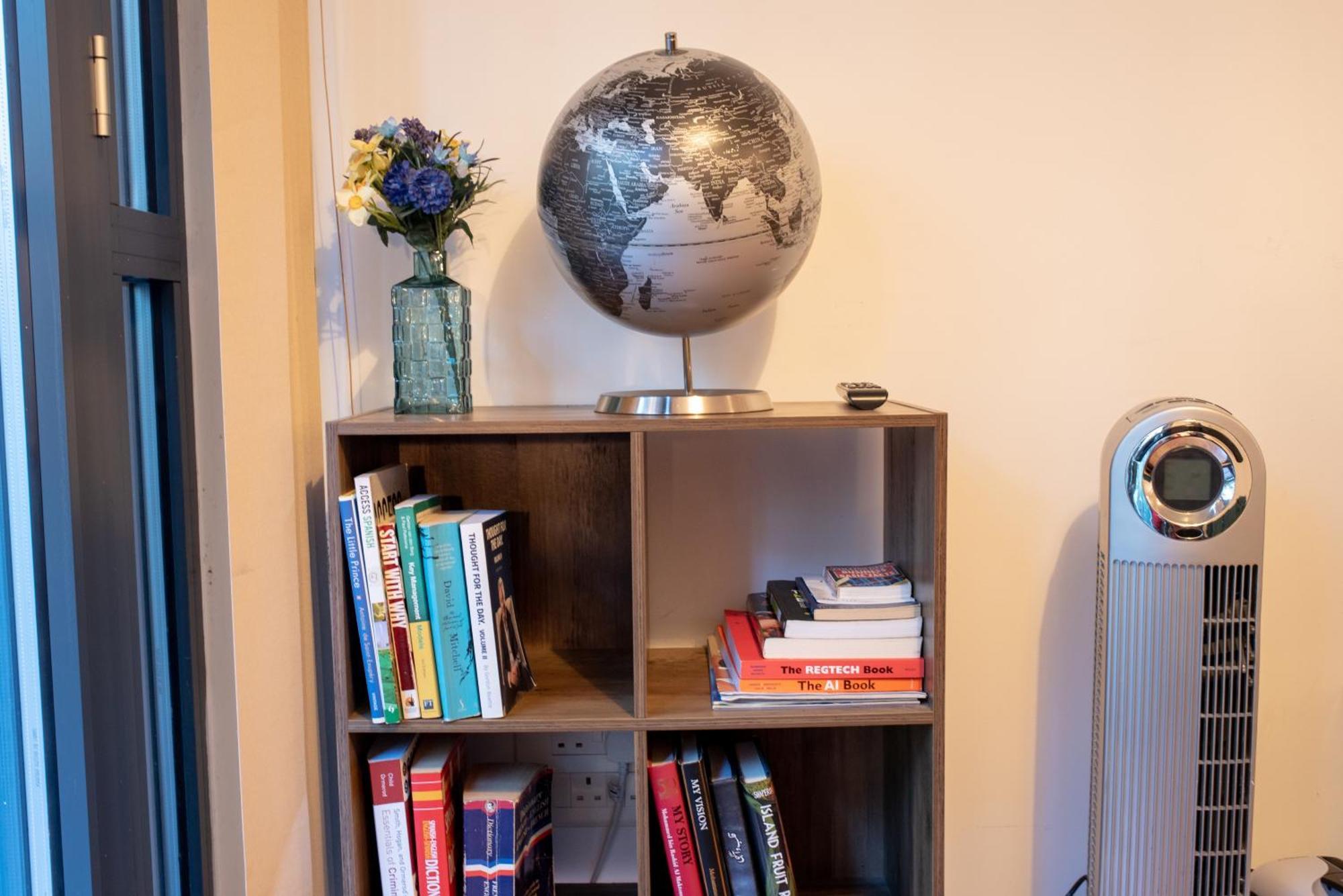 Spacious 1 Bed Apartment With Workspace, Coffee & Free Secure Parking Birmingham Kültér fotó